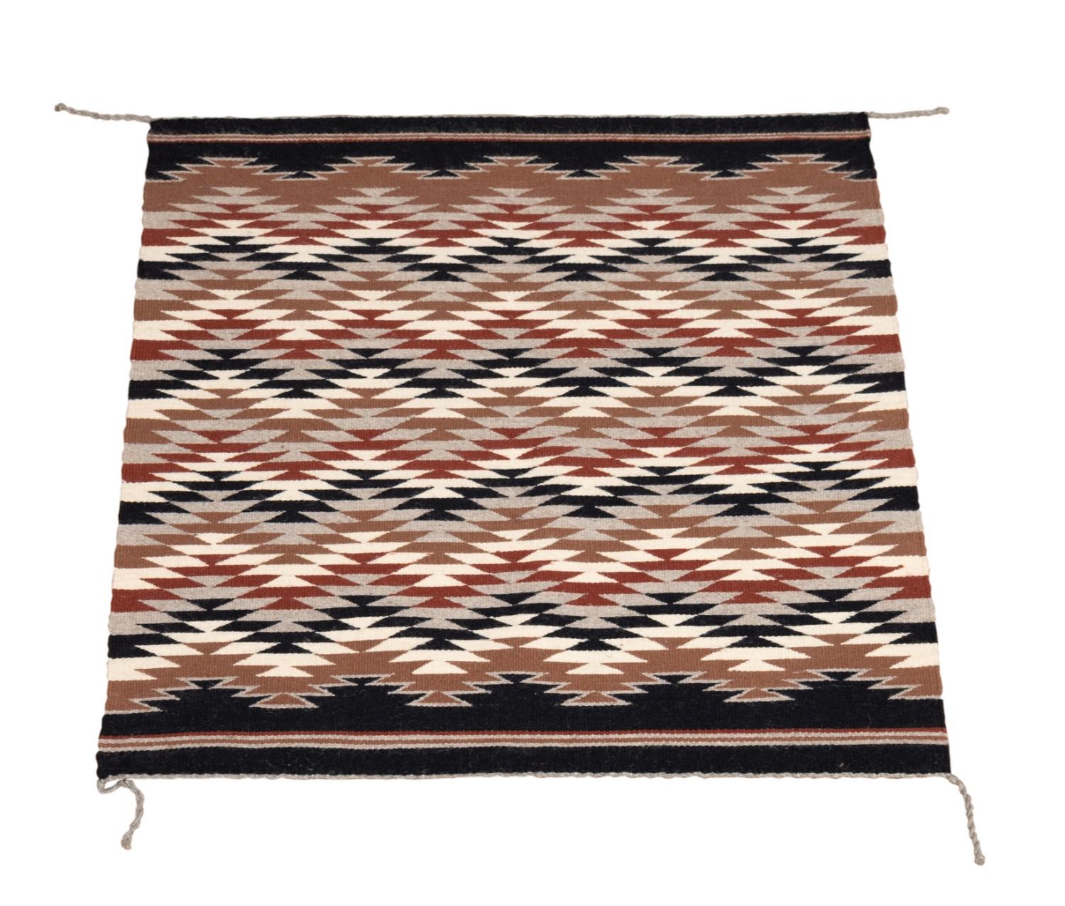 NAVAJO HANDWOVEN WOOL EYE DAZZLER