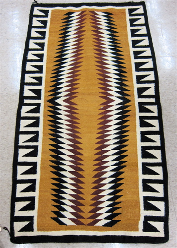 NAVAJO INDIAN AREA RUG hand woven