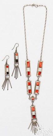 NAVAJO INDIAN NECKLACE AND MAT