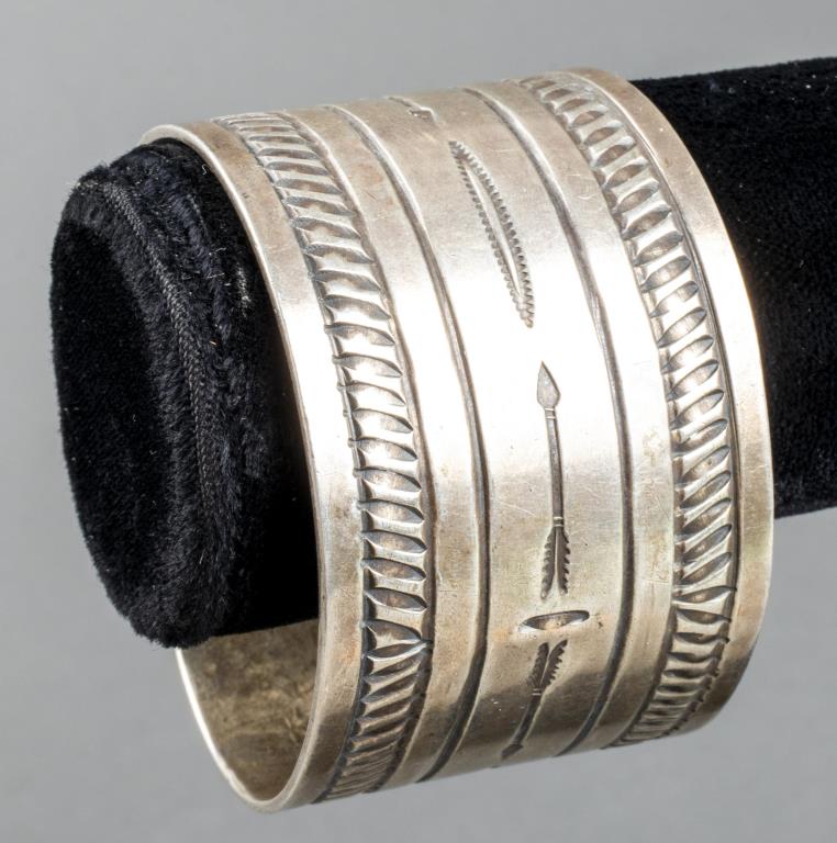 NAVAJO NATIVE AMERICAN SILVER