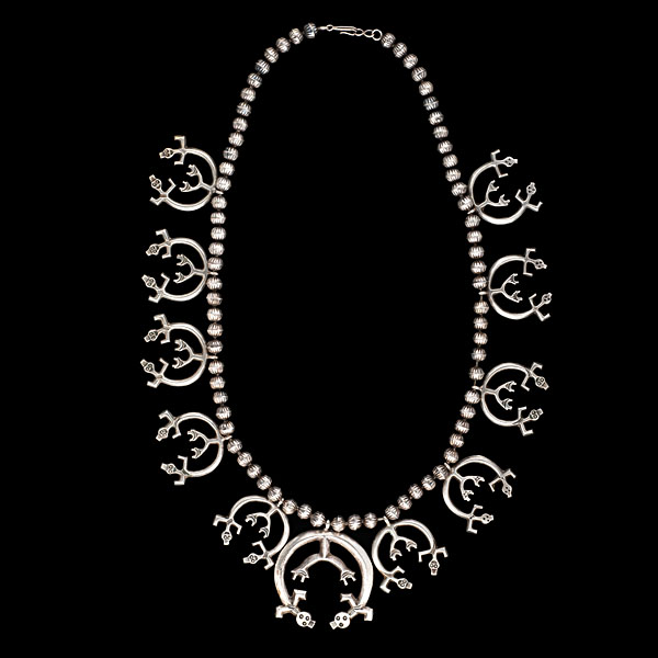 Navajo Necklace with Tufa-Cast