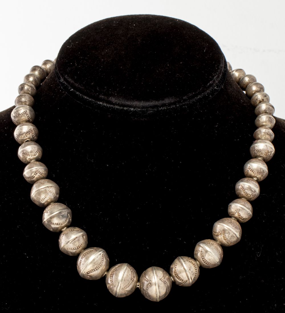 NAVAJO SILVER DESERT PEARL BEAD