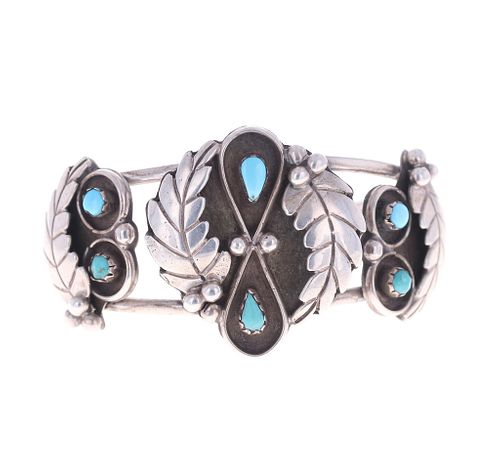 NAVAJO STERLING SILVER &