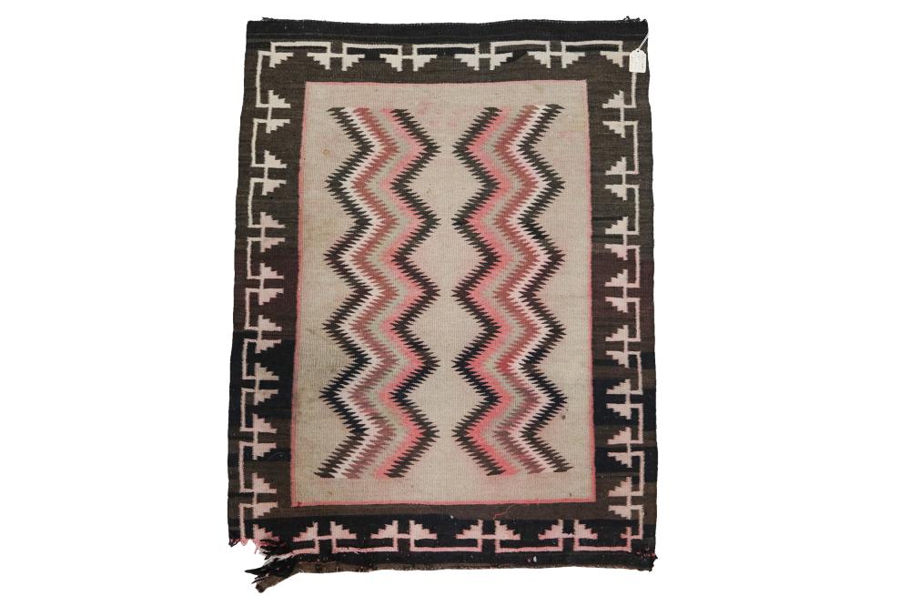NAVAJO WOOL RUGwith zig-zag motif
