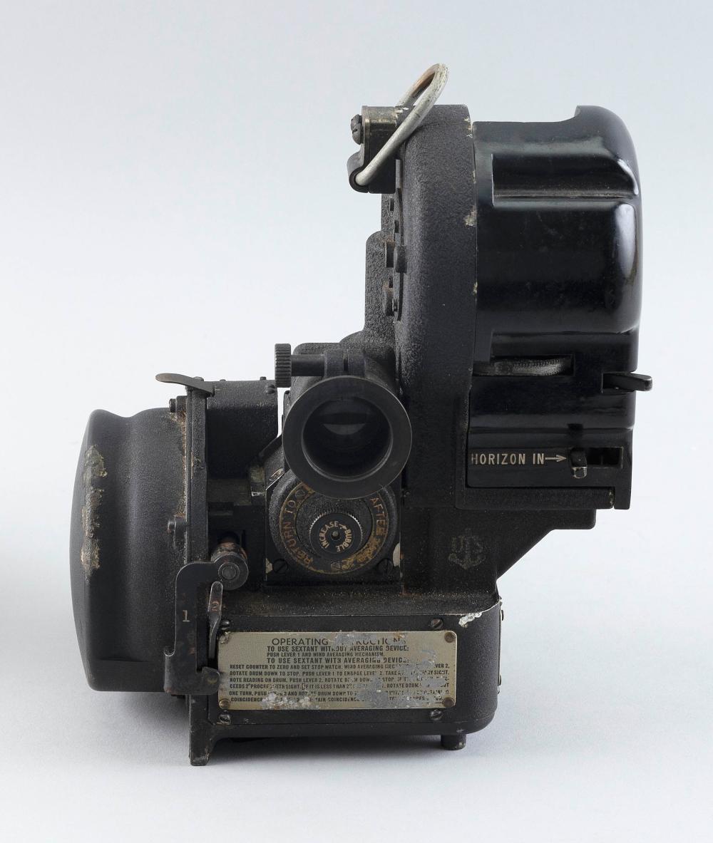 NAVY MARK V BUBBLE SEXTANT BY