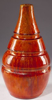 NC Pottery Chrome Red Vase att