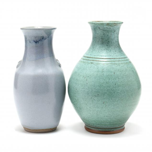 NC POTTERY, TWO JUGTOWN VASES A