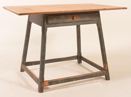 N/E LATE 18TH CENTURY SPLAY LEG