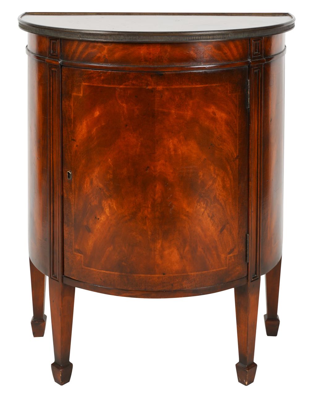 NEOCLASSIC DEMILUNE SIDE