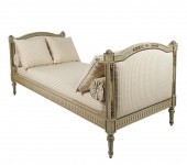 NEOCLASSIC PAINTED WOOD DAYBED