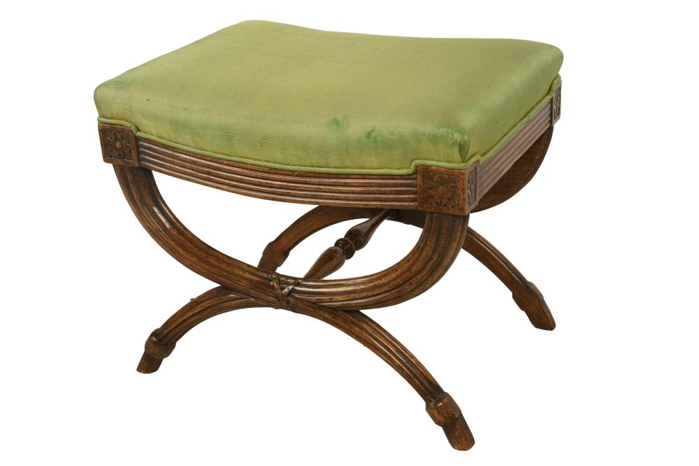 NEOCLASSIC-STYLE CARVED WALNUT