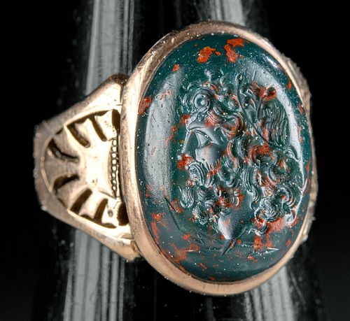 NEOCLASSICAL GOLD RING W/