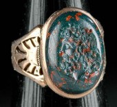 NEOCLASSICAL GOLD RING W/ BLOO