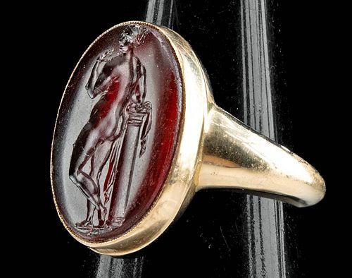 NEOCLASSICAL GOLD RING W/ GLASS