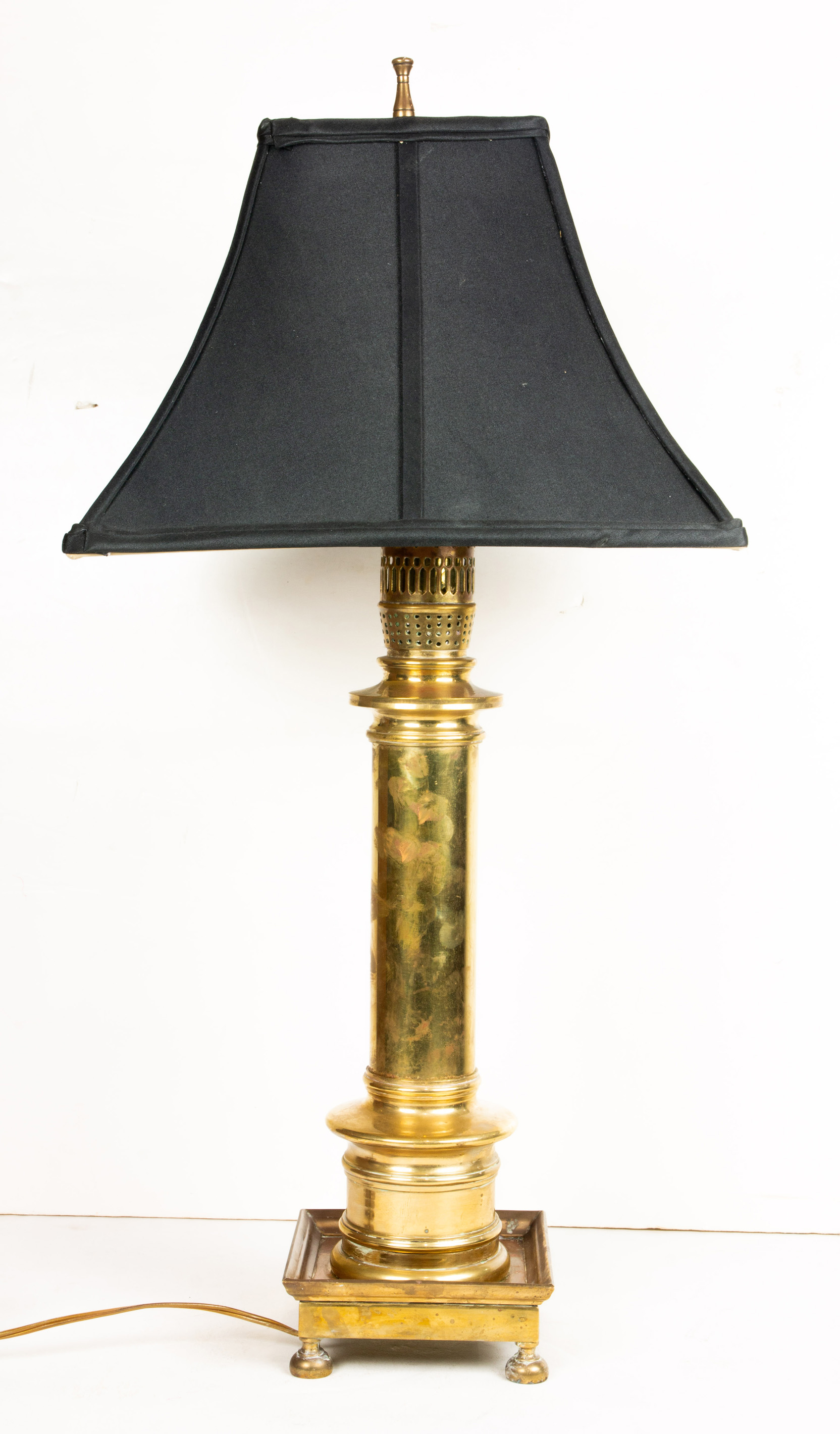 NEOCLASSICAL STYLE TABLE LAMP
