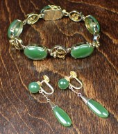 NEPHRITE JADE AND GOLD BRACELE