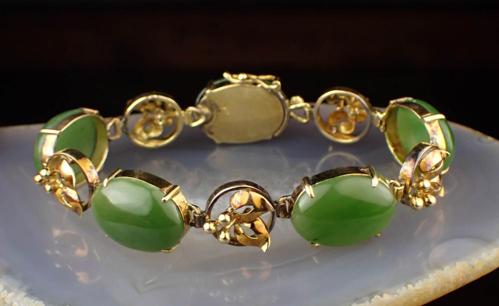 NEPHRITE JADE BRACELETNEPHRITE JADE