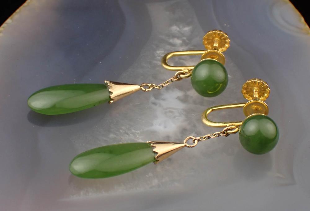 NEPHRITE JADE EARRINGSNEPHRITE JADE