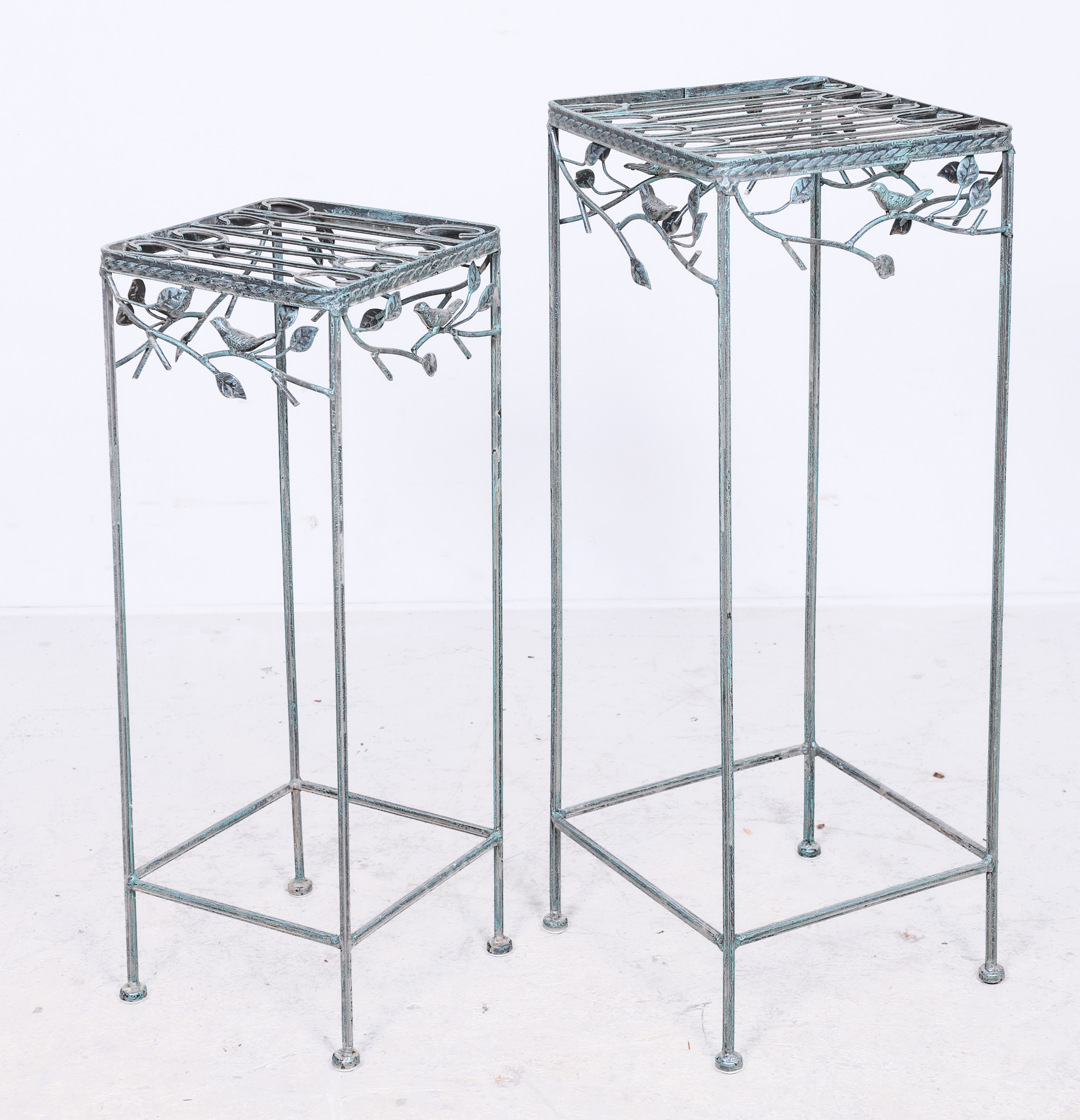 Nest of 2 iron stands, Filigree