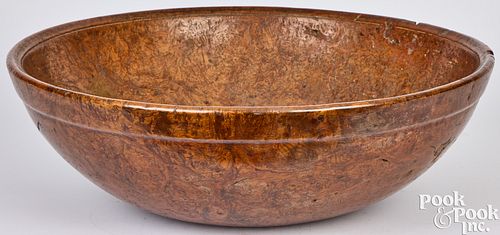 NEW ENGLAND BURL BOWL, 19TH