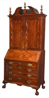 NEW ENGLAND CHIPPENDALE SERPEN