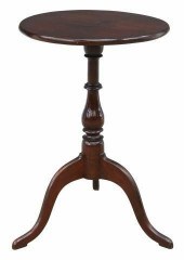 NEW ENGLAND  MAPLE CANDLE STAN