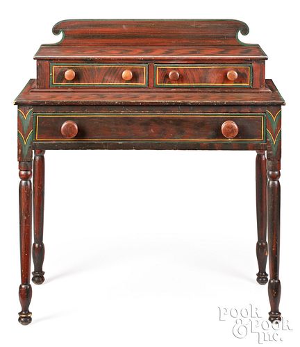 NEW ENGLAND PAINTED PINE DRESSING