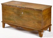 NEW ENGLAND PINE BLANKET CHEST