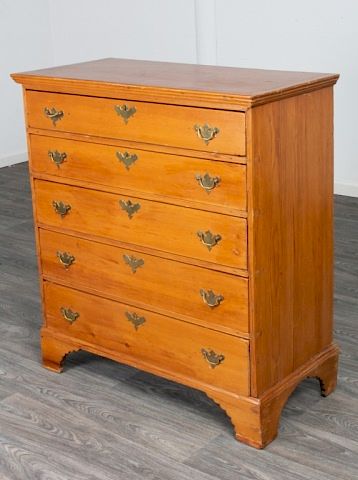 NEW ENGLAND PINE CHEST OF