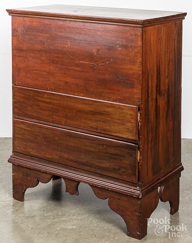 NEW ENGLAND PINE MULE CHEST, LATE