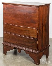 NEW ENGLAND PINE MULE CHEST, L