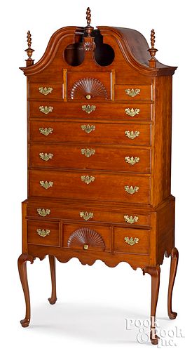 NEW ENGLAND QUEEN ANNE BONNET TOP