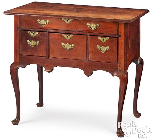 NEW ENGLAND QUEEN ANNE DRESSING