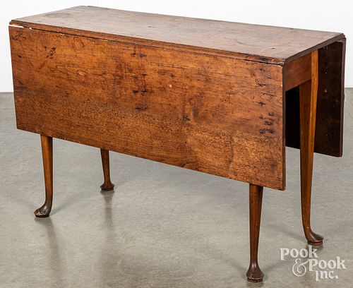 NEW ENGLAND QUEEN ANNE DROP-LEAF