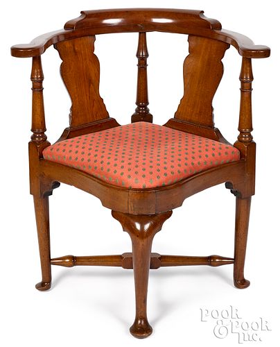 NEW ENGLAND QUEEN ANNE MAHOGANY