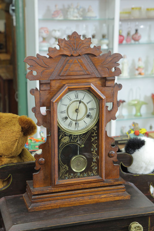 NEW HAVEN SHELF CLOCK. Eight day 