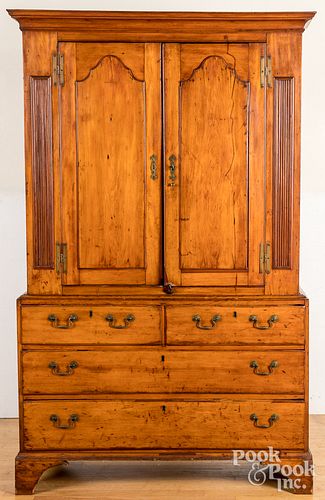 NEW JERSEY CHIPPENDALE GUMWOOD