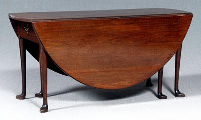 New York Queen Anne dining table,