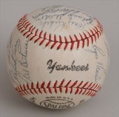 NEW YORK YANKEES: 1961 SIGNED
