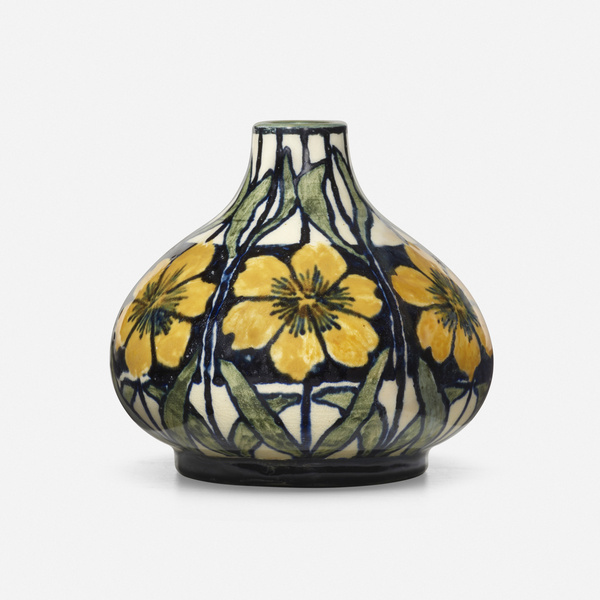 Newcomb College Pottery. Early