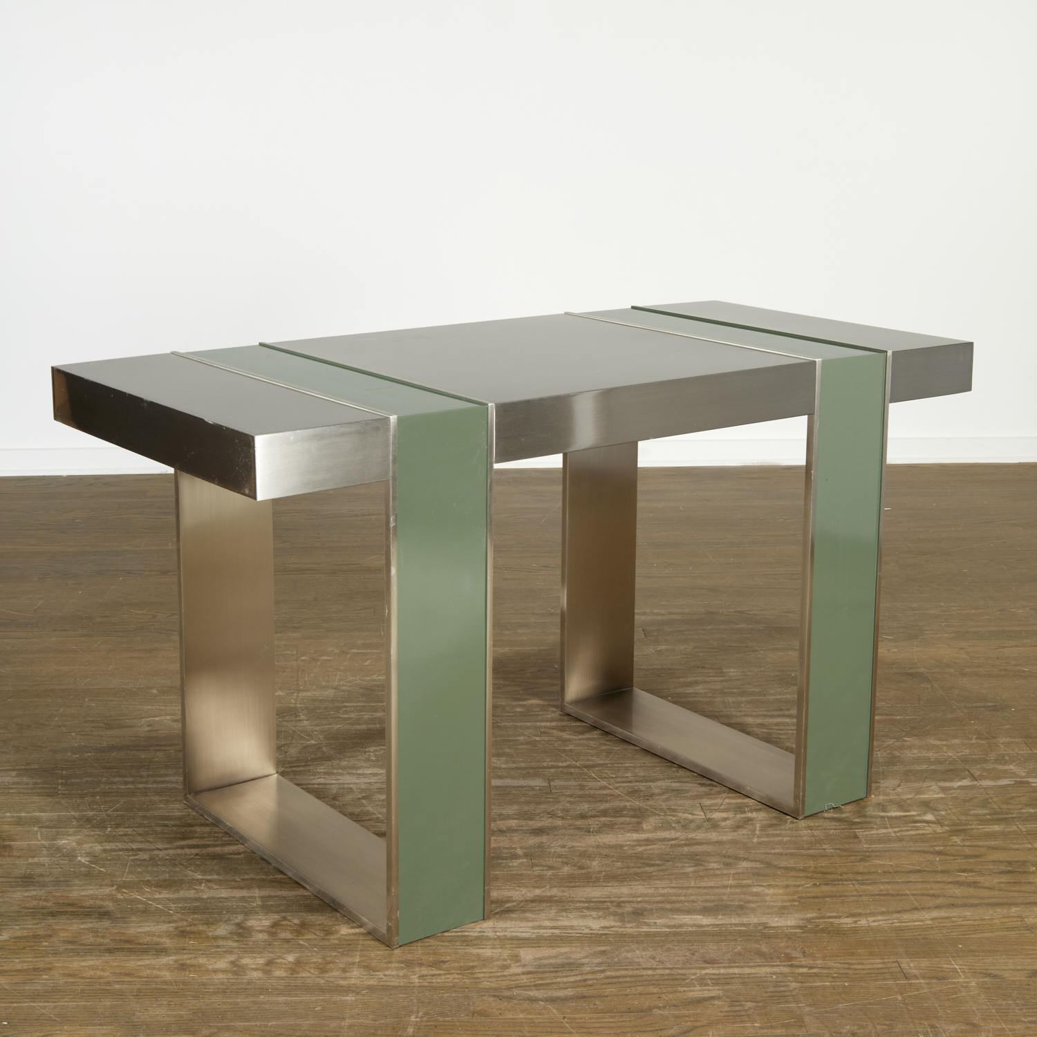 NICE ENAMELED AND BRUSHED STAINLESS