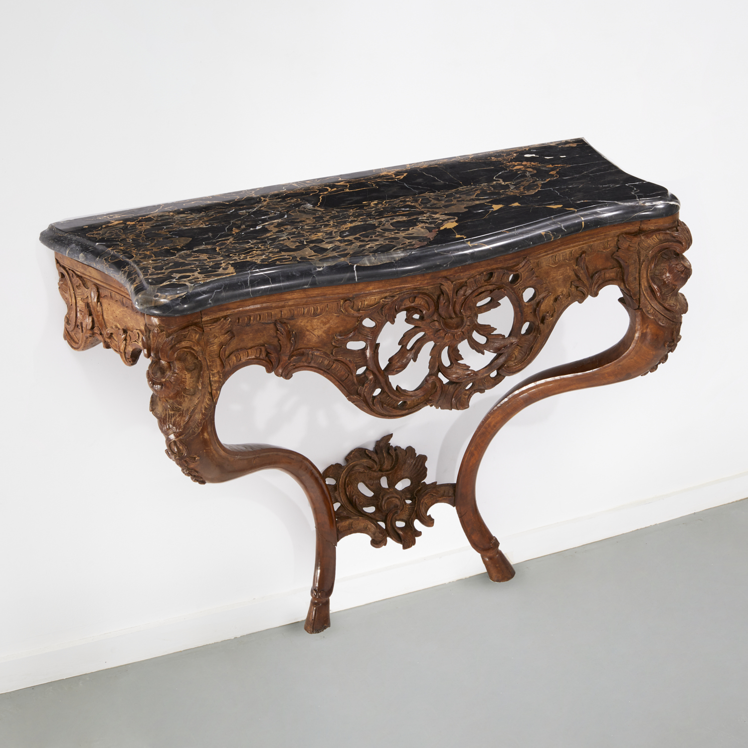 NICE LOUIS XV CARVED WALNUT CONSOLE