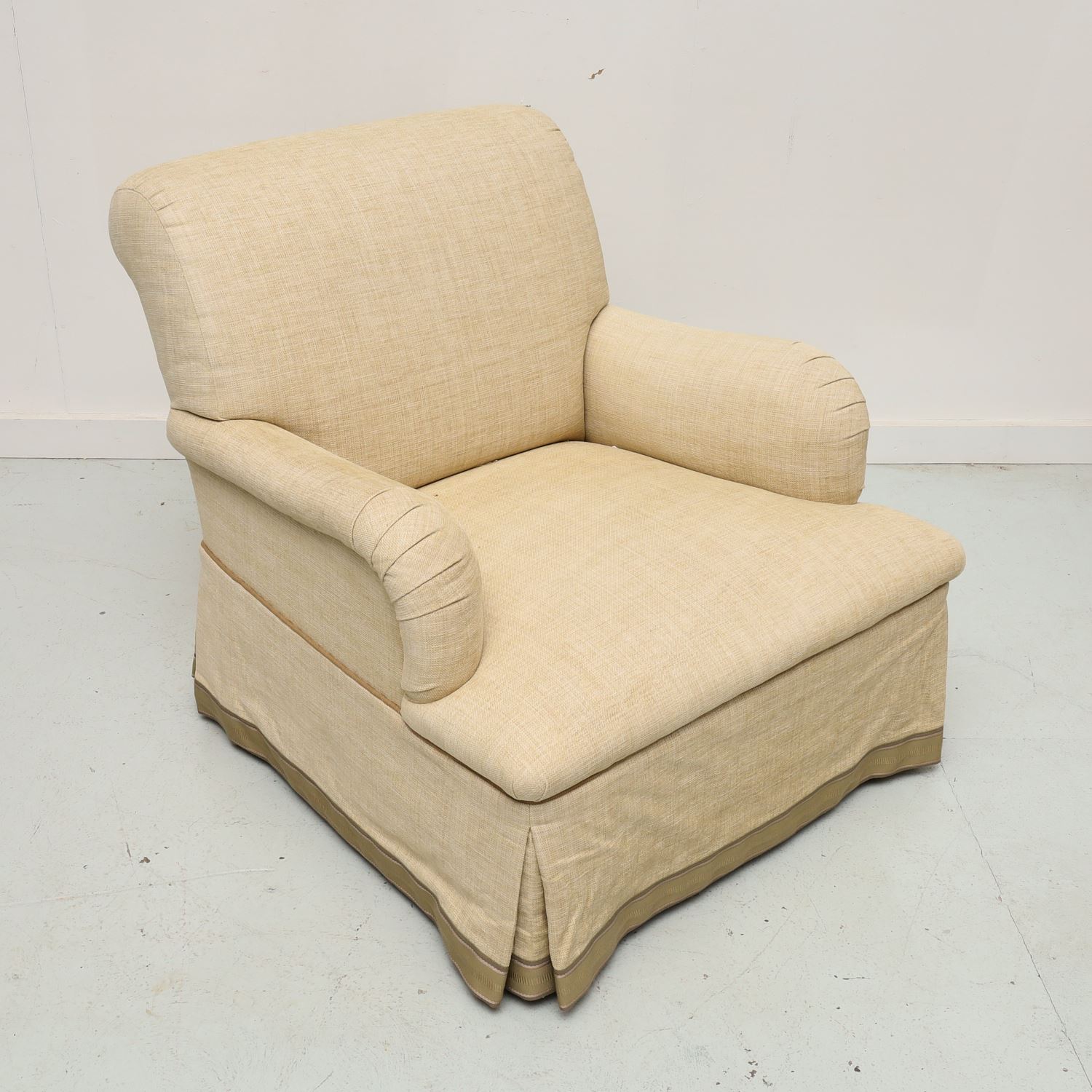 NICE QUALITY CUSTOM UPHOLSTERED