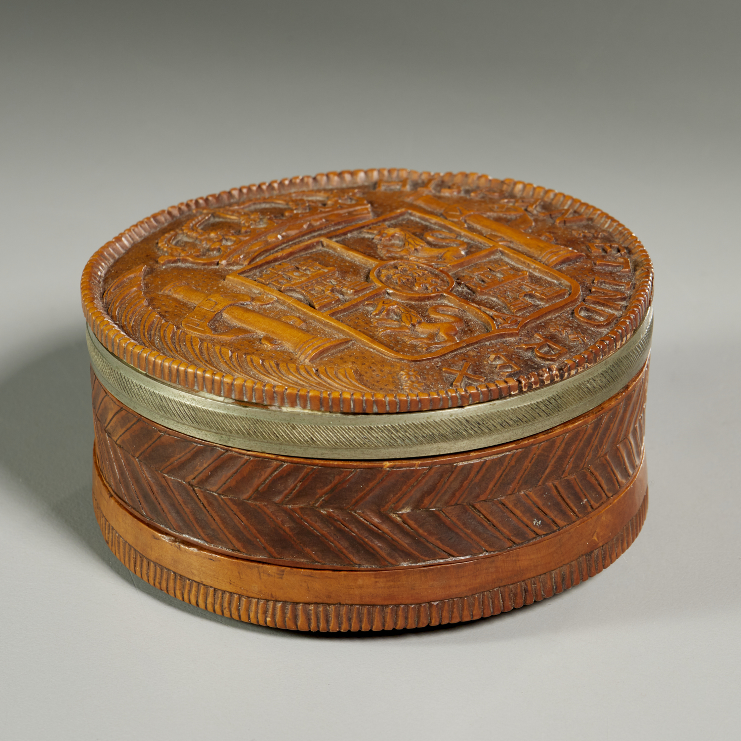 NICE SPANISH CARVED PEARWOOD