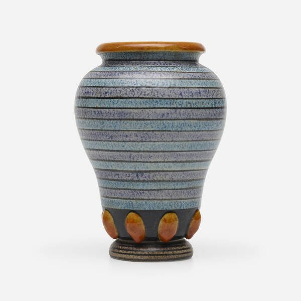 Nicolaj Diulgheroff. Vase. c. 1935,