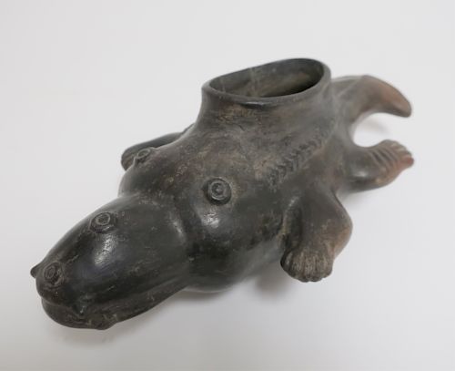 NICOYA CROCODILE EFFIGY VESSEL,