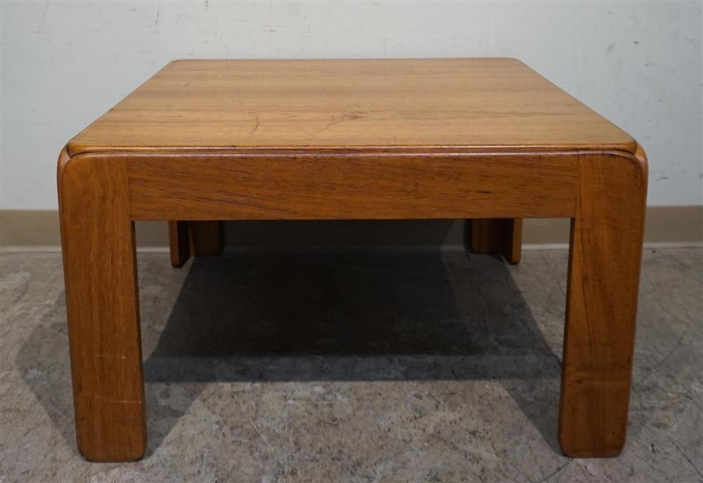 NIELS EILERSON DANISH MID-CENTURY