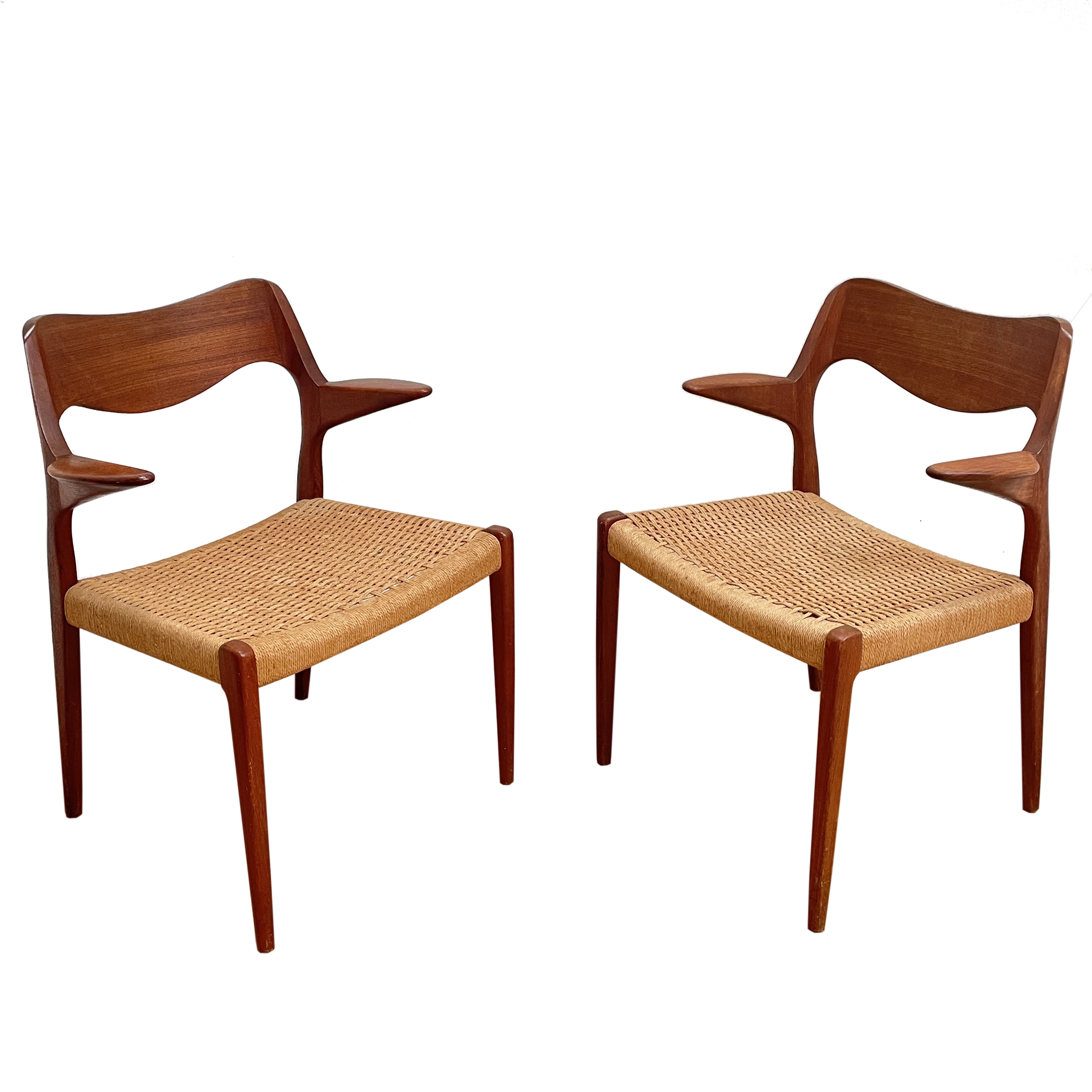 NIELS O. MOLLER MODEL 71 ARMCHAIRS,