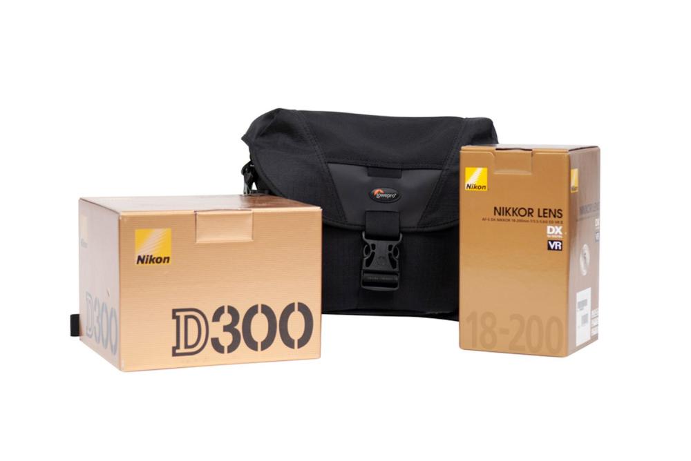 NIKON D300 CAMERA & 18-200 LENSwith