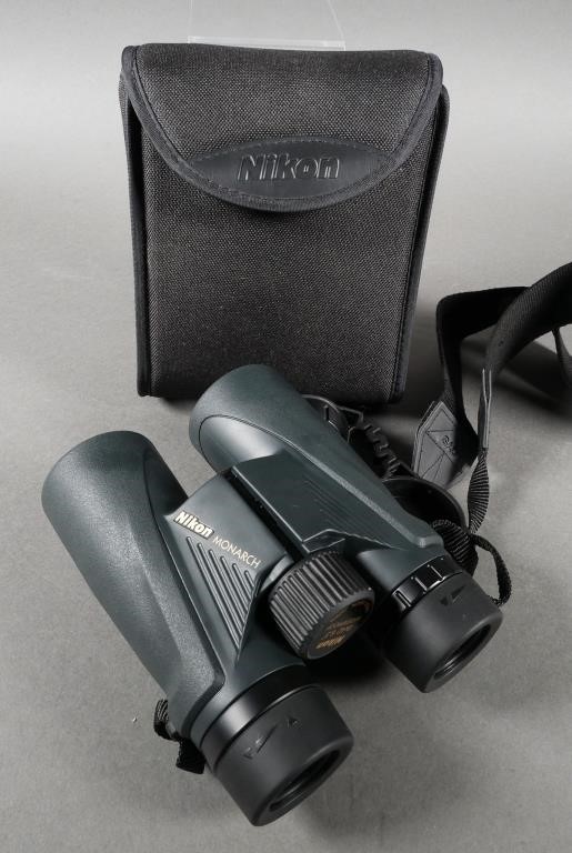 NIKON MONARCH 8X42